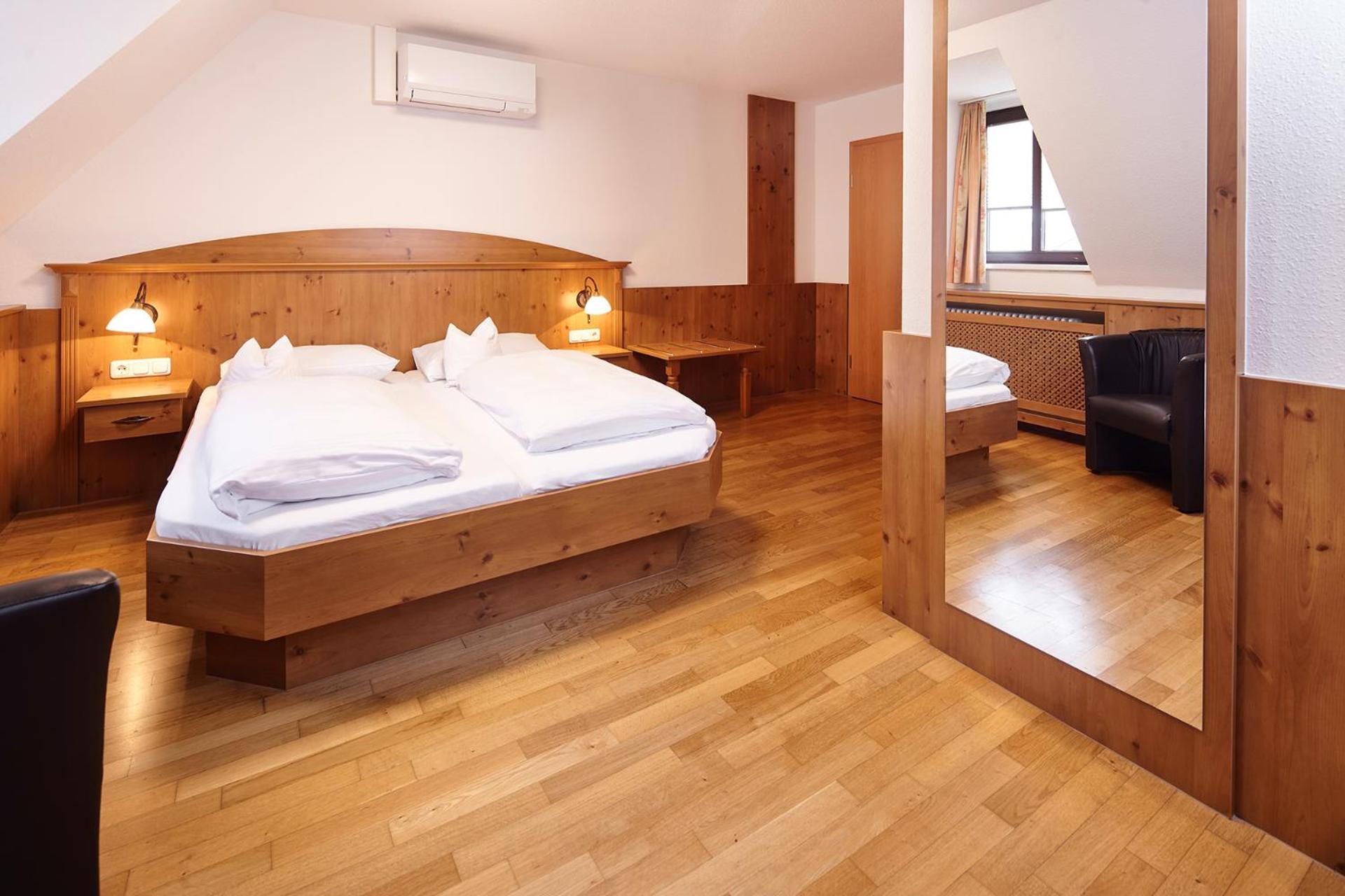 Hotel Zu Den Drei Kronen Donauwörth Exteriér fotografie